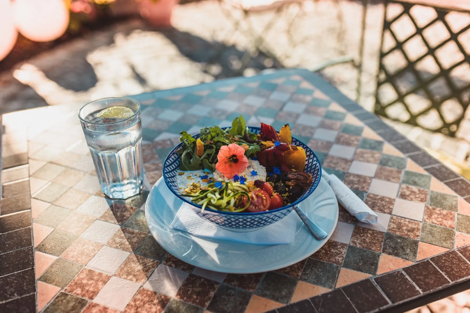 Auf Wunsch servieren wir zu Veranstaltungen passende Gerichte